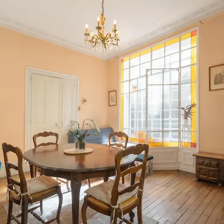 Chaperonniere Апартаменты *