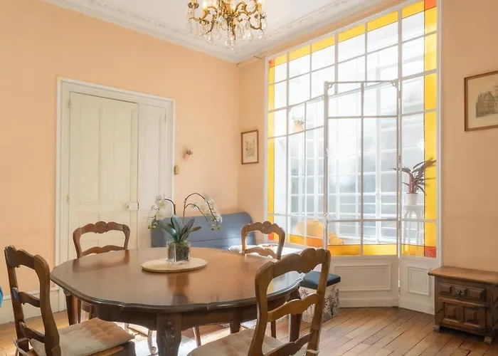 Chaperonniere Apartamento *